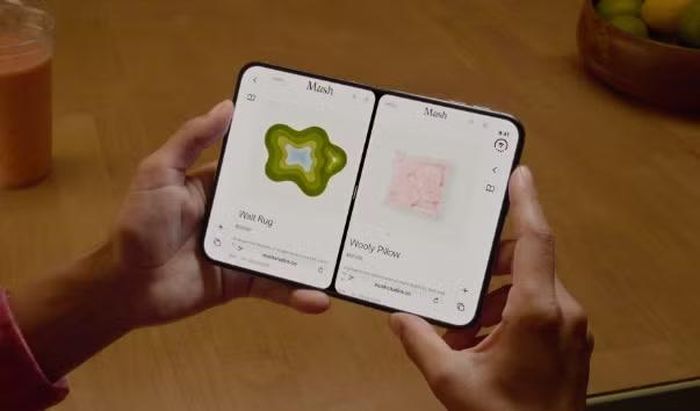 Thiết kế màn hình gập, ProMotion 120 Hz và chip A20 Pro là những điểm nổi bật của iPhone Duo. (Ảnh Apple)