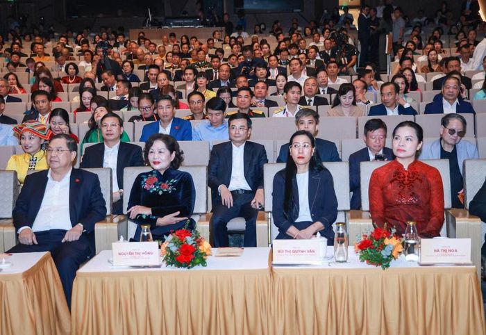 Đại biểu tham dự chương trình