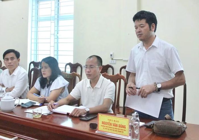 Ông Nguyễn Văn Dũng - Trưởng đại diện VP Báo Giáo dục và Thời đại khu vực Bắc Trung Bộ phát biểu tại buổi làm việc.