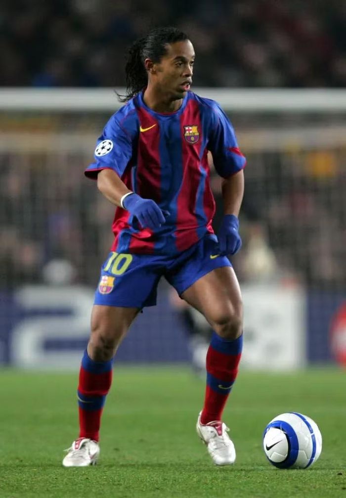 Cựu huyền thoại Ronaldinho, đồng đội cũ của Messi, từng phải ngồi tù. Ảnh: Getty.
