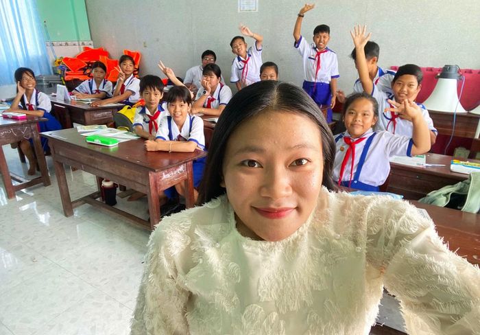 Lớp học của cô Băng luôn rộn ràng tiếng cười.