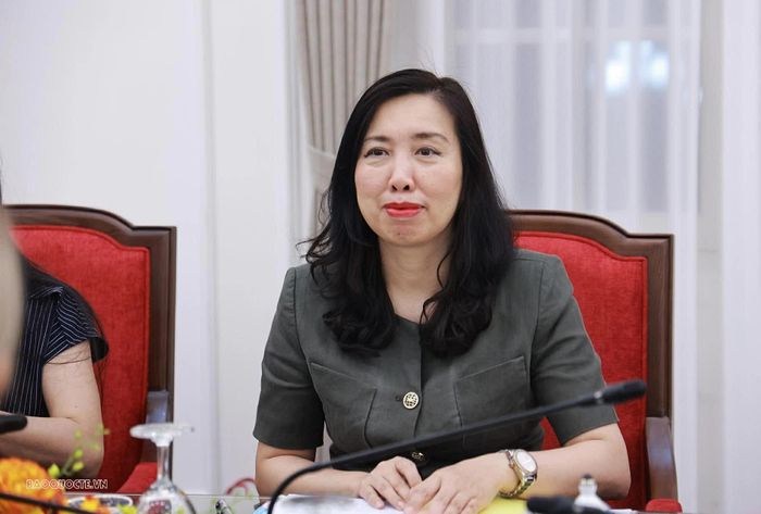 Thứ trưởng Lê Thị Thu Hằng chào mừng chuyến thăm đầu tiên của Quốc vụ khanh Astrid Bergmål tới Việt Nam trong năm hai nước kỷ niệm 55 năm thiết lập quan hệ ngoại giao. (Ảnh: Thành Long)