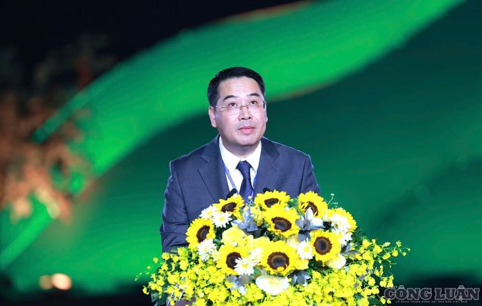 Chủ tịch UBND tỉnh Lào Cai Nguyễn Tuấn Anh phát biểu tại buổi khai mạc