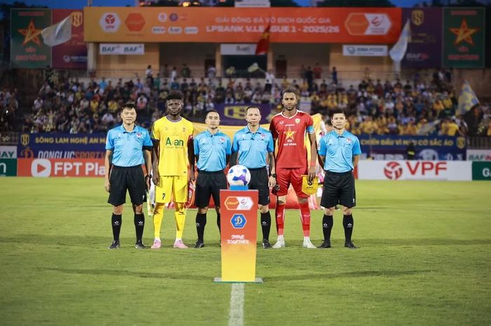 SLNA và Hồng Lĩnh Hà Tĩnh cũng đối đầu nhau tại vòng 4 V.League 2025/26 trên sân Vinh (Nghệ An). Ảnh: VPF
