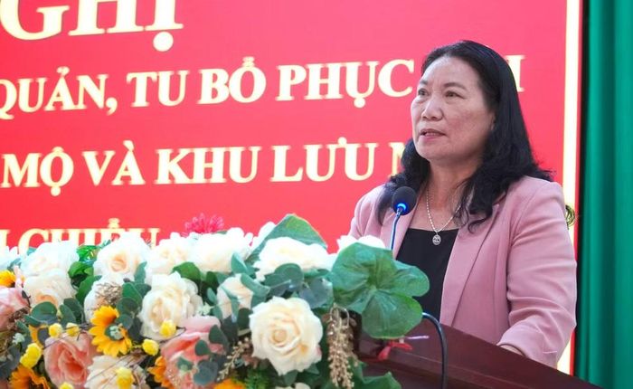 Bà Nguyễn Thị Bé Mười, Phó Chủ tịch UBND tỉnh Vĩnh Long, phát biểu tại hội nghị. (Ảnh: Trí Trần)