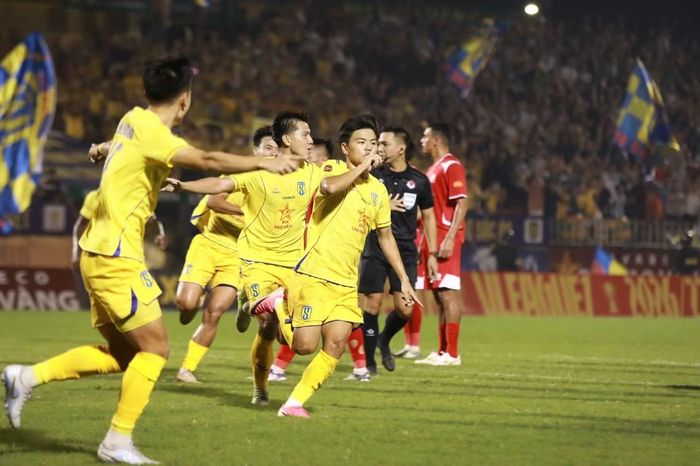  SLNA đang bay cao với 3 trận bất bại và giành được 7 điểm sau 3 vòng đầu của V.League 2026/27. 