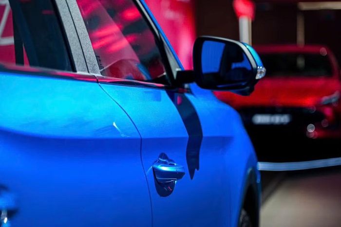 Về an toàn, MG ZS mới được bổ sung gói hỗ trợ lái chủ động MG Pilot L1. Xe có 6 túi khí cùng các tính năng như cảnh báo áp suất lốp, cảm biến đỗ xe, camera 360 độ, Auto Hold, Auto Lock...