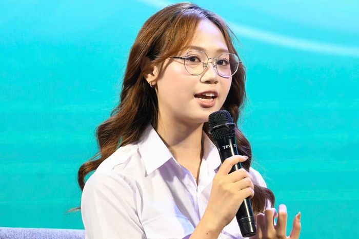 Dương Mai Anh - Chủ tịch Hội Sinh viên Học viện Ngân hàng, cho rằng sự đồng hành và hỗ trợ đúng lúc sẽ giúp sinh viên tự tin lập nghiệp, đóng góp vào sự phát triển của đất nước.