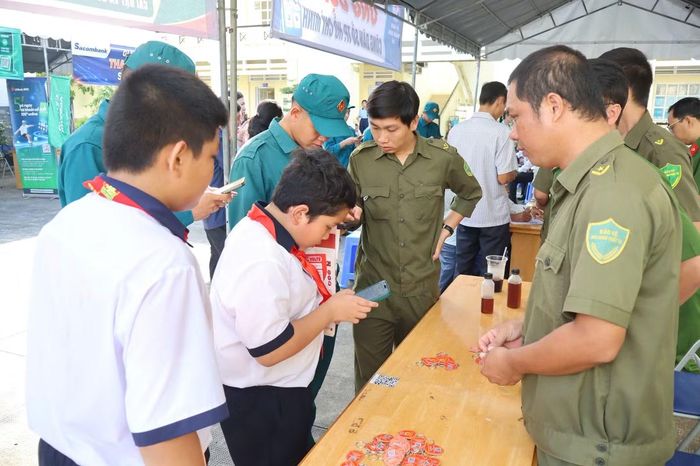 Học sinh được trải nghiệm tại ngày hội