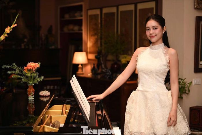 Bên cạnh việc truyền tải thông điệp về thanh toán số, Trần Ngọc Châu Anh còn tham gia giới thiệu các hoạt động trải nghiệm, mua sắm và ưu đãi dành cho người tiêu dùng trong khuôn khổ chương trình năm nay.