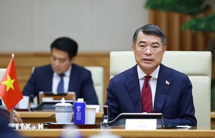 Thủ tướng Lê Minh Hưng phát biểu tại cuộc hội kiến Tổng thống Thụy Sĩ Guy Parmelin. (Ảnh: Dương Giang/TTXVN)