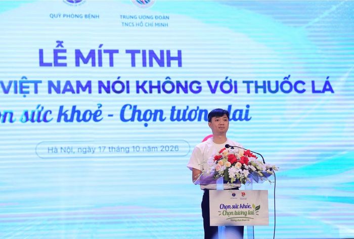 Bí thư Thường trực Trung ương Đoàn Nguyễn Minh Triết phát biểu tại lễ mít tinh, kêu gọi thế hệ trẻ tiên phong đẩy lùi thuốc lá điện tử và thuốc lá nung nóng.