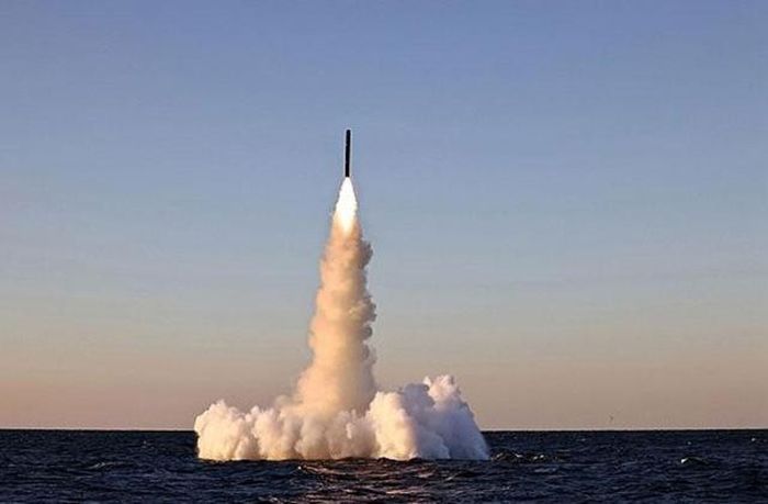 Triều Tiên phóng tên lửa hành trình từ tàu ngầm ngày 14/10/2026. Ảnh: KCNA.