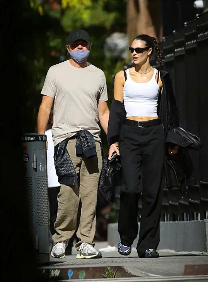 Leonardo DiCaprio và Vittoria Ceretti