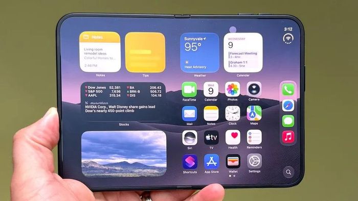 iPhone Duo phù hợp với người muốn tất cả trong một. Ảnh: Tom's Guide