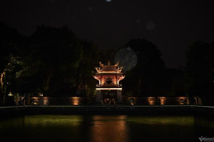 Hà Nội tổ chức nhiều tour khám phá buổi đêm thu hút mọi người tìm hiểu, tham quan