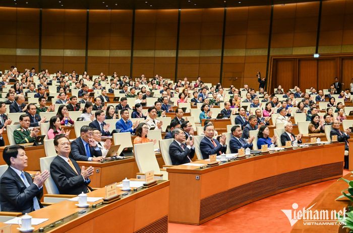 Lãnh đạo, nguyên lãnh đạo Đảng, Nhà nước và đại biểu Quốc hội dự phiên khai mạc sáng nay