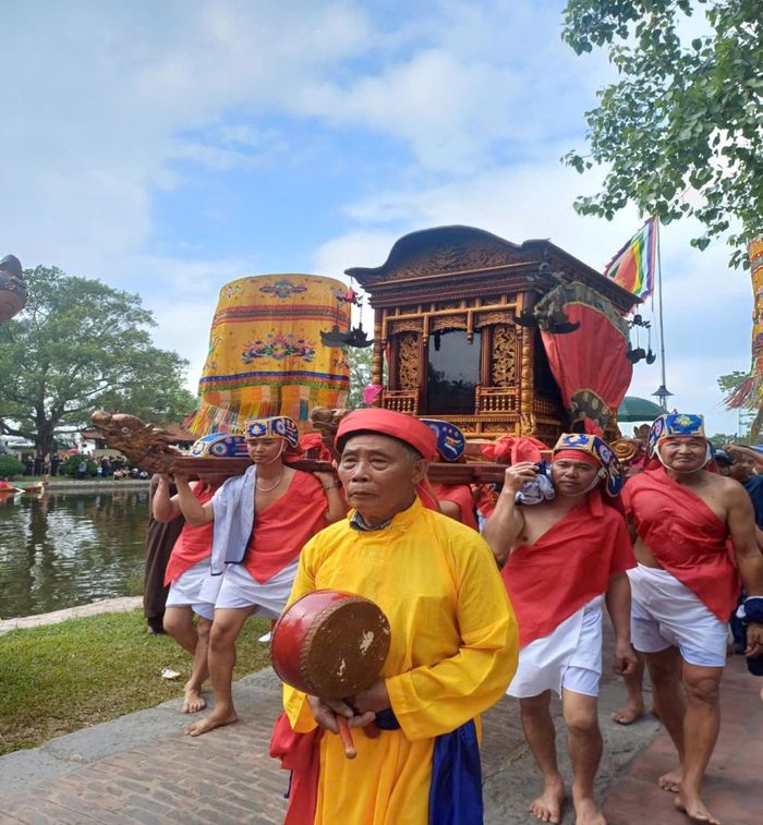 Nghi lễ rước kiệu Đức Thánh Dương Không Lộ tại Lễ hội chùa Keo mùa Thu. Ảnh: Ban Quản lý di tích tỉnh Hưng Yên.