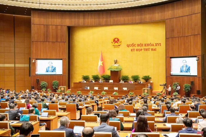  Toàn cảnh Kỳ họp thứ 2, Quốc hội khóa XVI. 