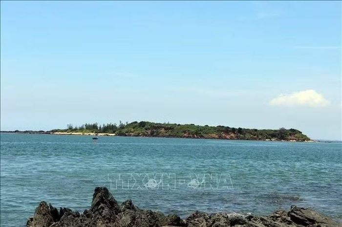 Hòn Dứa rộng hơn 11ha, cách Bàn Than 700m. Ảnh: Đỗ Trưởng/TTXVN