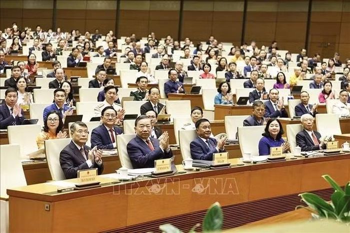 Tổng Bí thư, Chủ tịch nước Tô Lâm và các đại biểu dự khai mạc Kỳ họp thứ hai, Quốc hội khóa XVI. Ảnh: Doãn Tấn/TTXVN