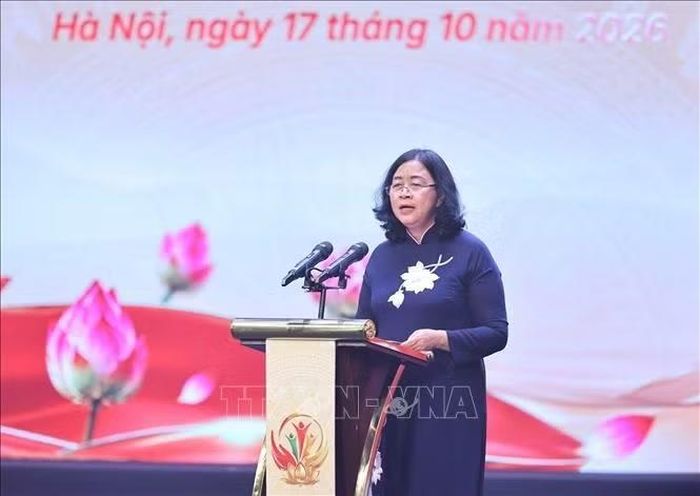 Đồng chí Bùi Thị Minh Hoài - Ủy viên Bộ Chính trị, Bí thư Trung ương Đảng, Bí thư Đảng ủy Dân vận, Mặt trận và các đoàn thể Trung ương, Chủ tịch Ủy ban Trung ương MTTQ Việt Nam phát biểu. Ảnh: Minh Đức/TTXVN