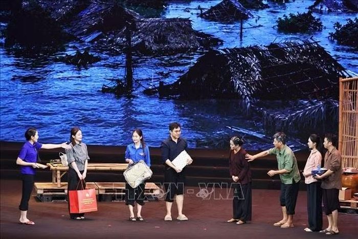 Tiết mục Nắng ấm hiên nhà tại chương trình. Ảnh:Minh Đức/TTXVN