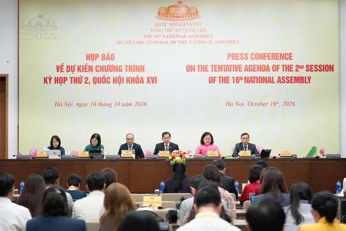 Quang cảnh Họp báo về dự kiến chương trình Kỳ họp thứ 2, Quốc hội khoá XVI (Ảnh: Media Quốc hội).