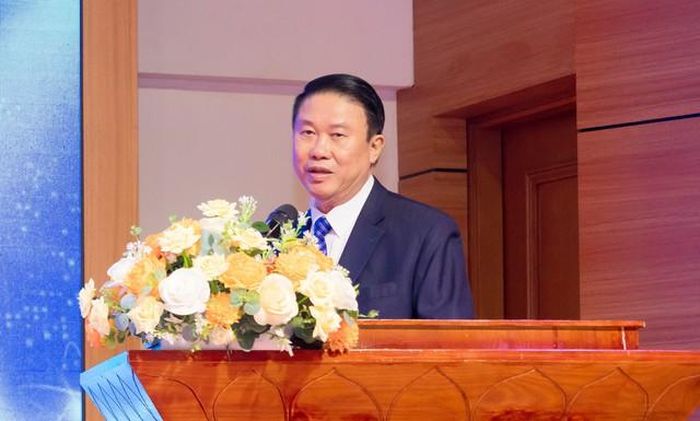 TTƯT.PGS.TS.BSCC Trần Đình Hà thông tin tại Hội thảo (Ảnh: Trung Tuyến).