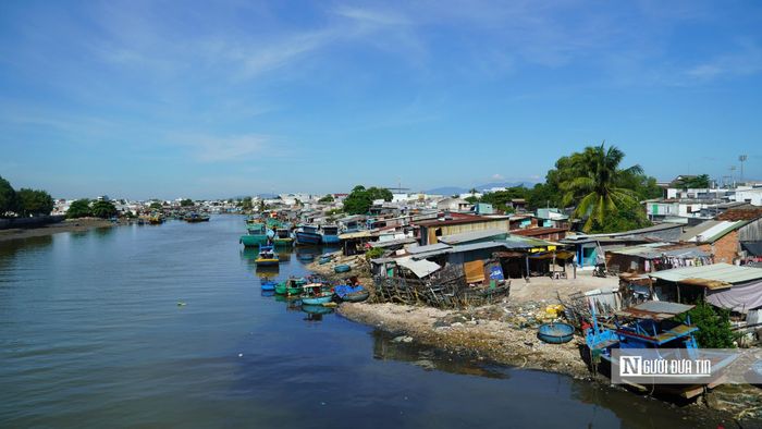 Dự án kè sông Cà Ty, đoạn từ cầu Dục Thanh đến đường Ung Văn Khiêm, tại phường Phan Thiết