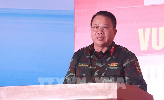 Thiếu tướng Nguyễn Hữu Ngọc Tư lệnh Binh đoàn 12 phát biểu. Ảnh: Tuấn Phi – TTXVN
