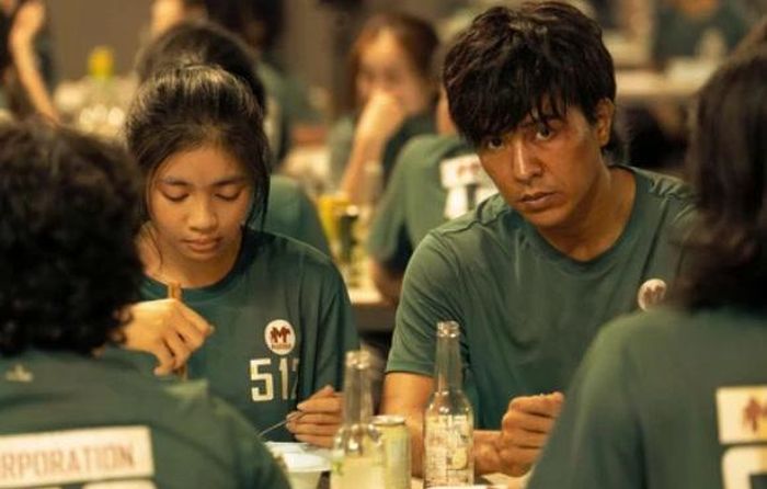Toni Dương Bảo Anh tạo cột mốc mới khi Trại Buôn Người vượt doanh thu phim đầu tay của Trấn Thành.
