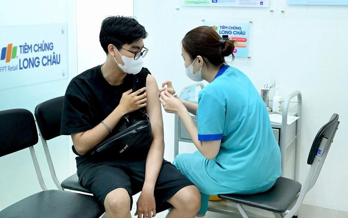 Hiện não mô cầu nhóm B đã có vaccine phòng bệnh.