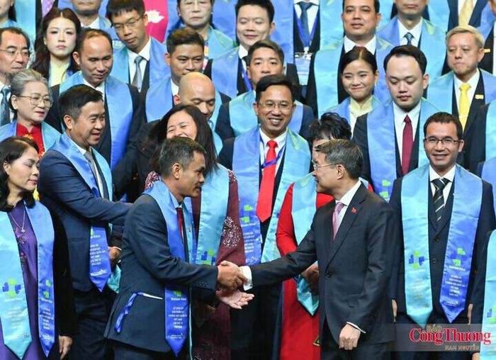 Thủ tướng với cộng đồng doanh nghiệp đạt Thương hiệu quốc gia