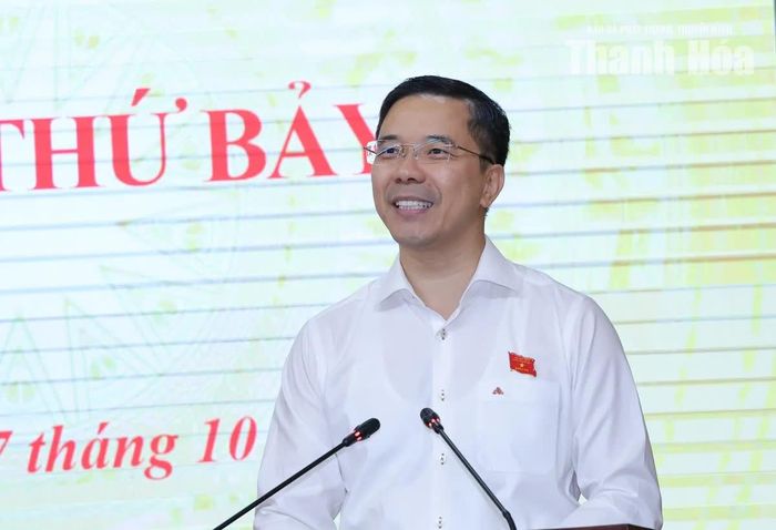 Phó Bí thư Thường trực Tỉnh ủy, Chủ tịch HĐND tỉnh Nguyễn Hồng Phong phát biểu bế mạc kỳ họp.