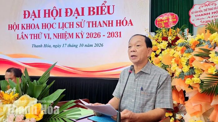 Tiến sĩ Nguyễn Văn Phát, Chủ tịch Liên hiệp các Hội Khoa học và Kỹ thuật Thanh Hóa phát biểu tại đại hội.