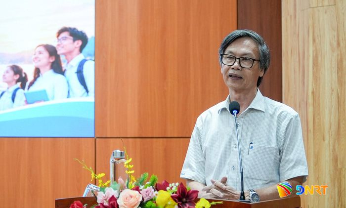 Chủ tịch Hội Khuyến học thành phố Nguyễn Minh Hùng phát biểu tại chương trình. Ảnh: HỒ QUÂN