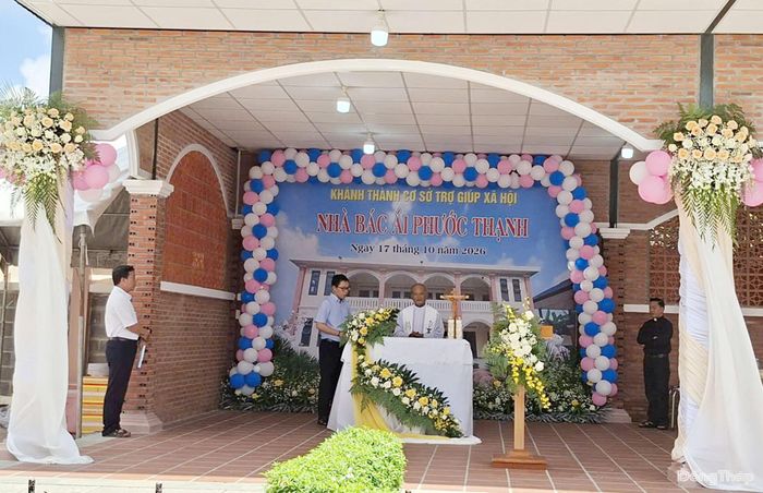 Nghi thức đưa Cơ sở trợ giúp xã hội Nhà Bác Ái Phước Thạnh vào hoạt động.