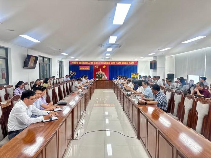  Quang cảnh buổi làm việc giữa Chủ tịch UBND tỉnh Phạm Anh Tuấn với các xã, phường thuộc khu vực Pleiku. Ảnh: Hà Duy 