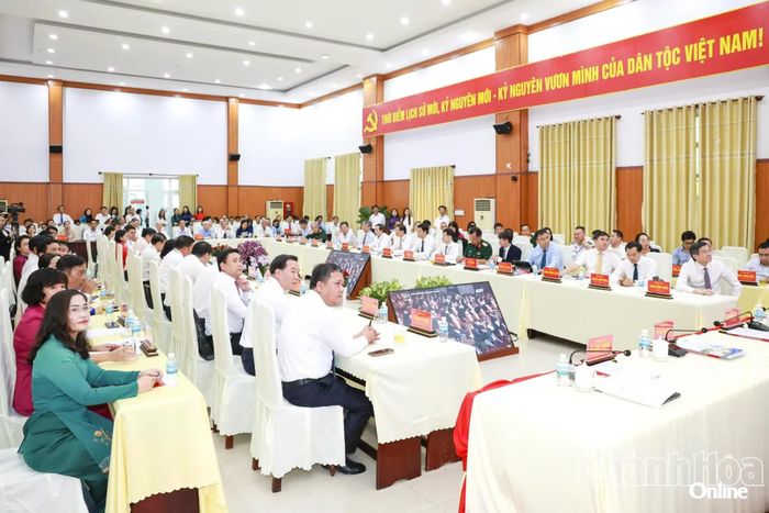 Các đại biểu tham dự Hội thảo.