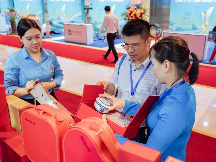 Các sản phẩm của Công ty Yến sào Khánh Hòa trưng bày tại sự kiện công bố Thương hiệu quốc gia năm 2026.