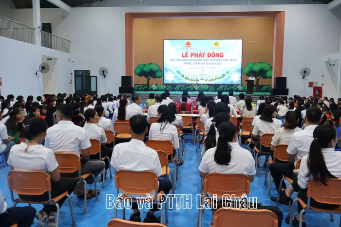 Quang cảnh lễ phát động tại điểm cầu tỉnh Lai Châu.