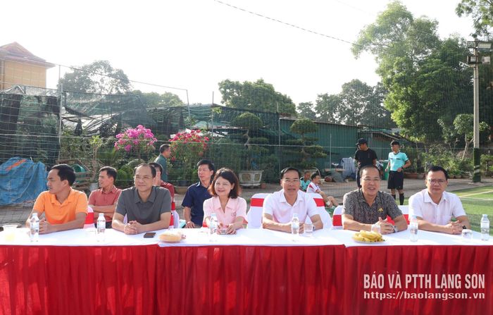 Các đại biểu dự khai mạc giải