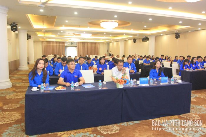 Đại biểu và đoàn viên, thanh niên tham dự hội thi