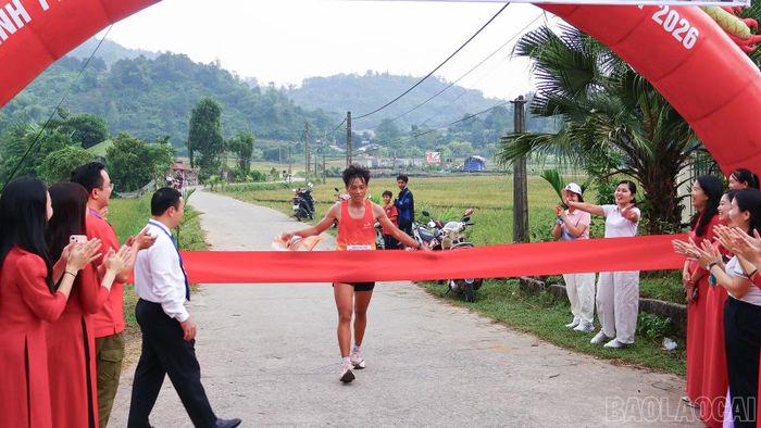 Vận động viên về đích.