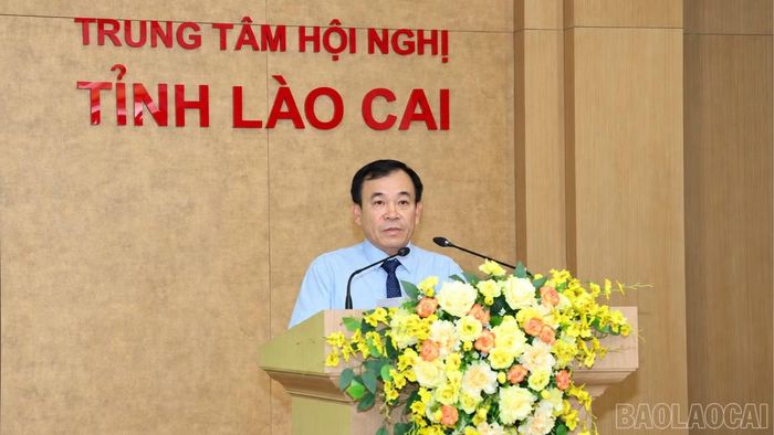 Trưởng Ban Tổ chức Tỉnh ủy Phạm Toàn Thắng phát biểu tại lễ bế giảng.