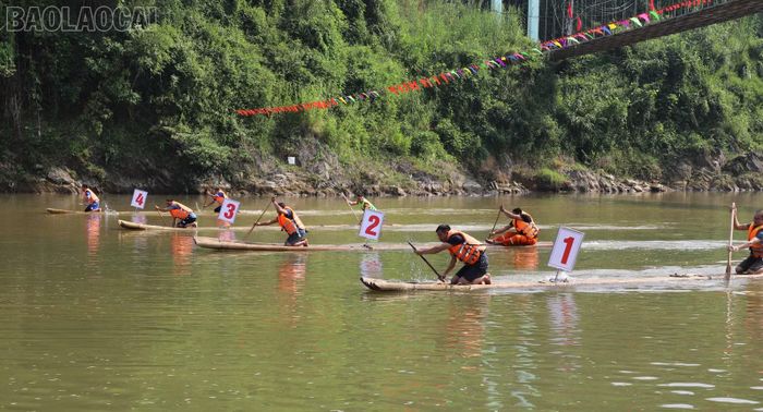 Hội thi đua mảng là điểm nhấn của chuỗi hoạt động.