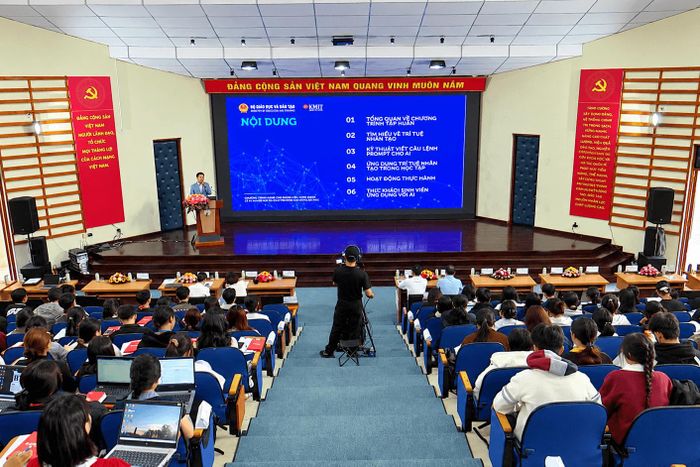Quang cảnh lễ khai giảng lớp học