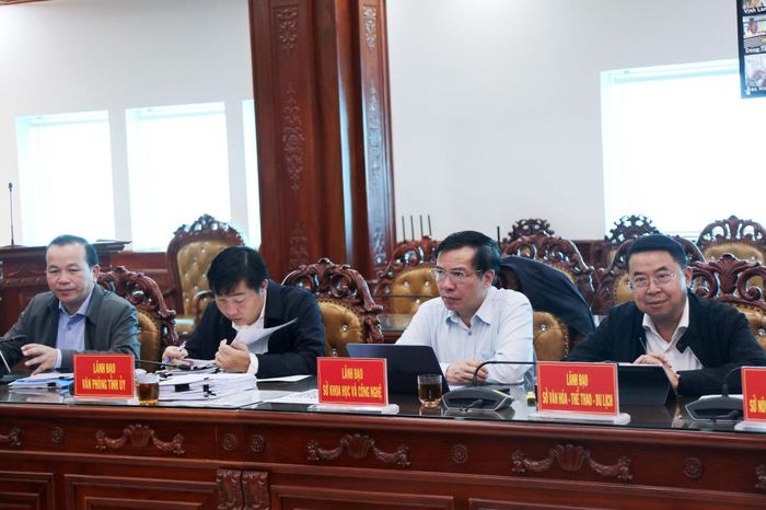 Các sở, ngành, đơn vị tham dự hội nghị tại điểm cầu Lâm Đồng