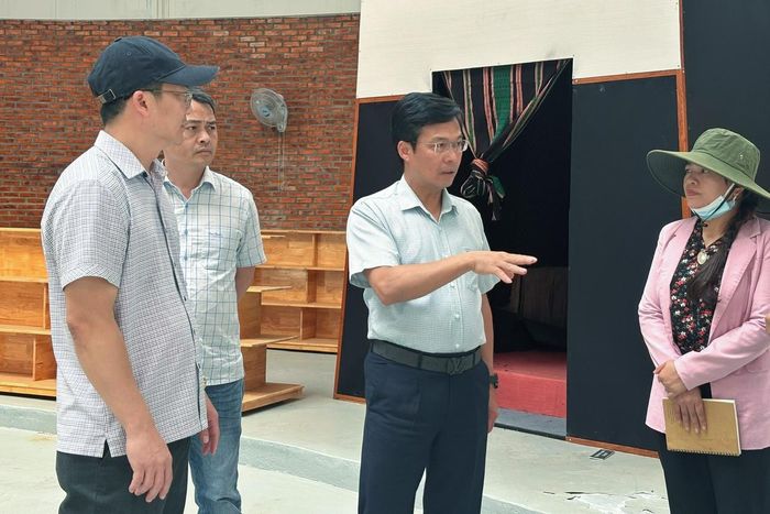 Phó Chủ tịch UBND tỉnh Đinh Văn Tuấn đề nghị xã Nam Đà phối hợp với Trung tâm Văn hóa và Quản lý Công viên Địa chất Đắk Nông quản lý, vận hành hiệu quả Trung tâm Thông tin Krông Nô